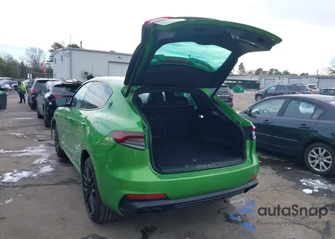 2023 Maserati Levante Modena z USA, uszkodzony, nr VIN ZN661YUM9PX413716